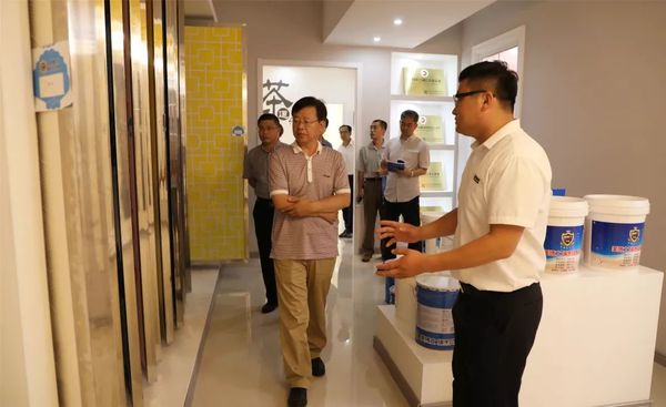 海港區(qū)政府領(lǐng)導(dǎo)蒞臨乾港 海港區(qū)政府領(lǐng)導(dǎo)蒞臨乾港