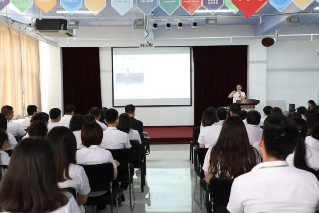 丁紅艷-乾港網(wǎng)絡總經(jīng)理 丁紅艷-乾港網(wǎng)絡總經(jīng)理